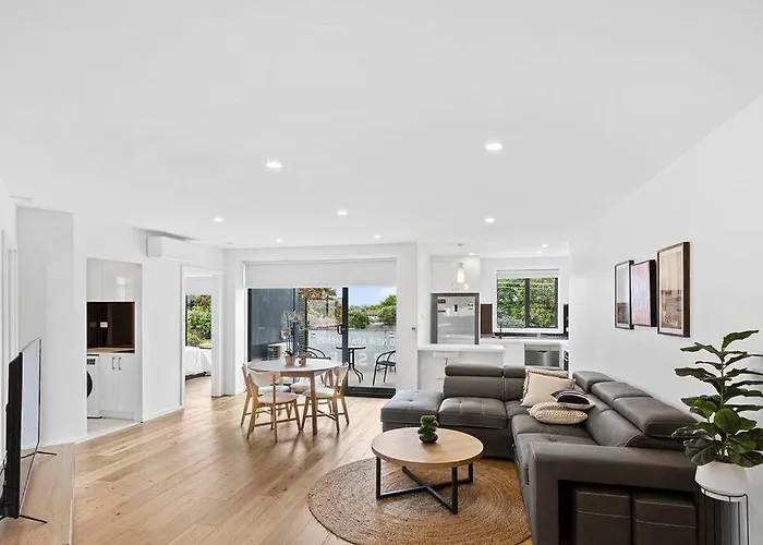 3 Bedroom Family Apartment Near Chadstone