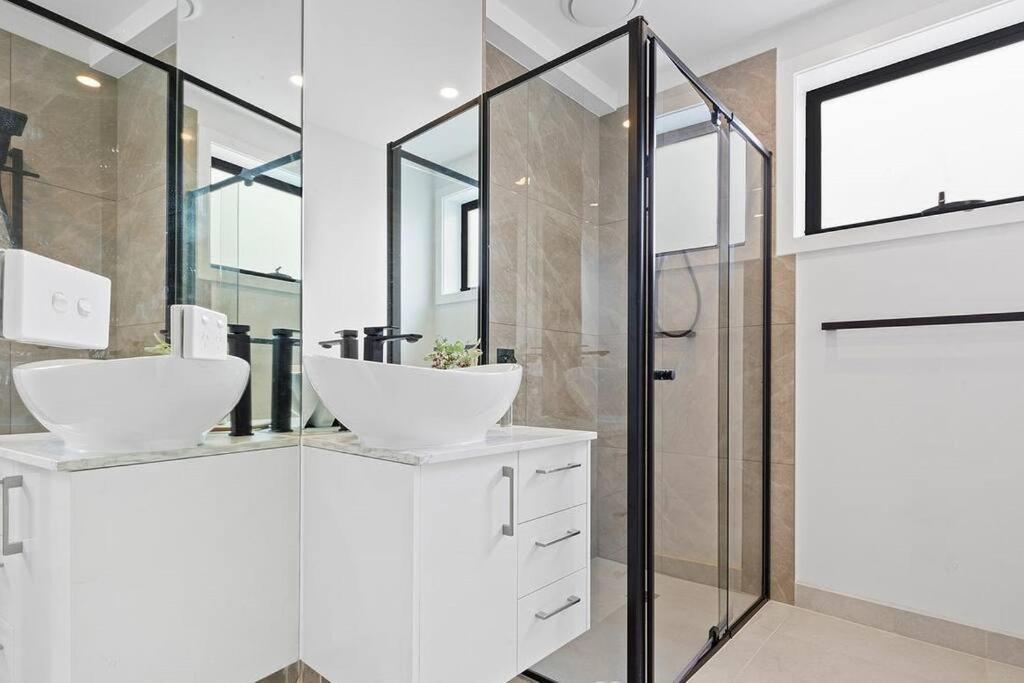 Apartment 3 Bedroom Family Near Chadstone