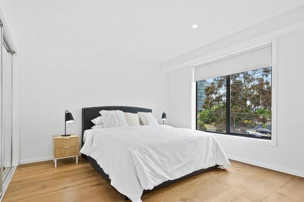 Apartment 3 Bedroom Family Near Chadstone