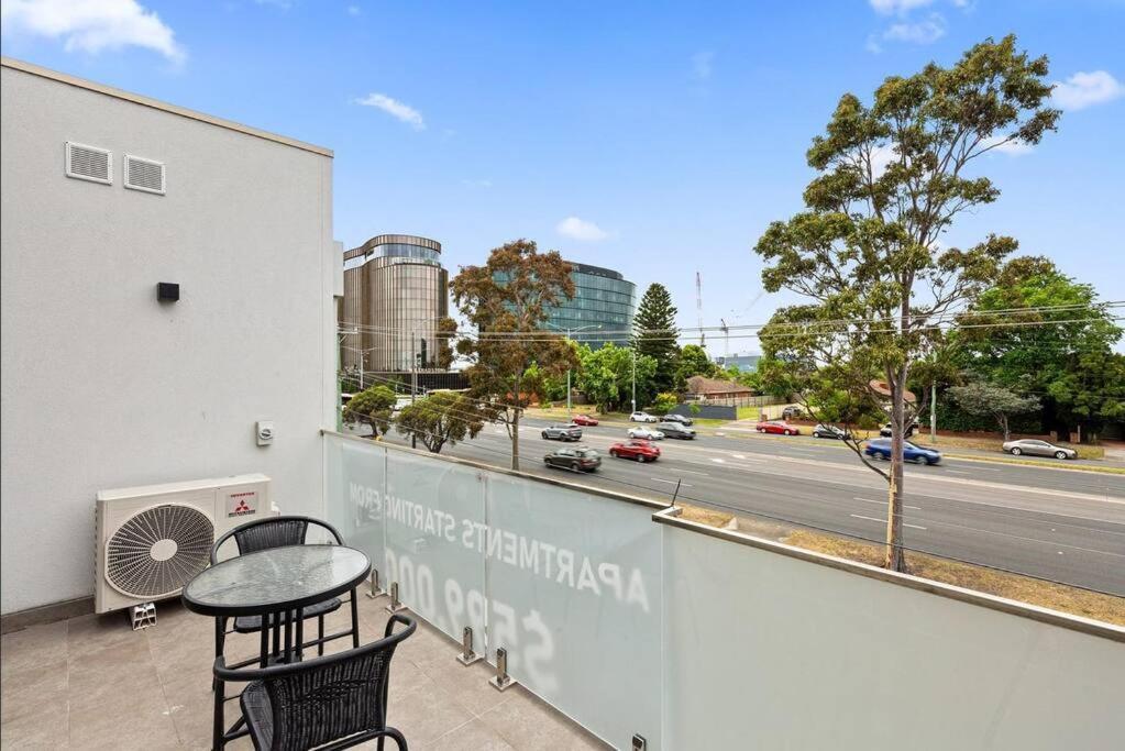 Apartment 3 Bedroom Family Near
